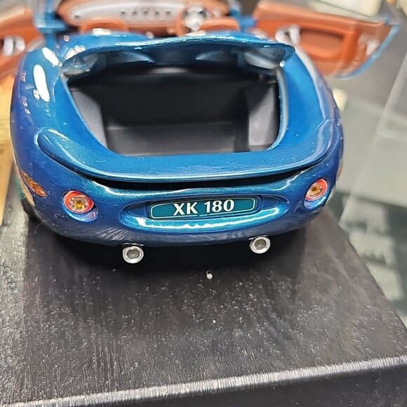 Jaguar XK 180 Maisto Special Edition Teal Blue 1:18 Scale Diecast Collector Car - Picture 6 of 16